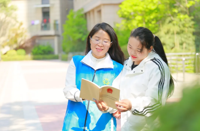 我所李露律师上榜！第四届“百个巾帼好网民故事”暨“十大争做巾帼好网民优秀案例”网络征集推选结果发布